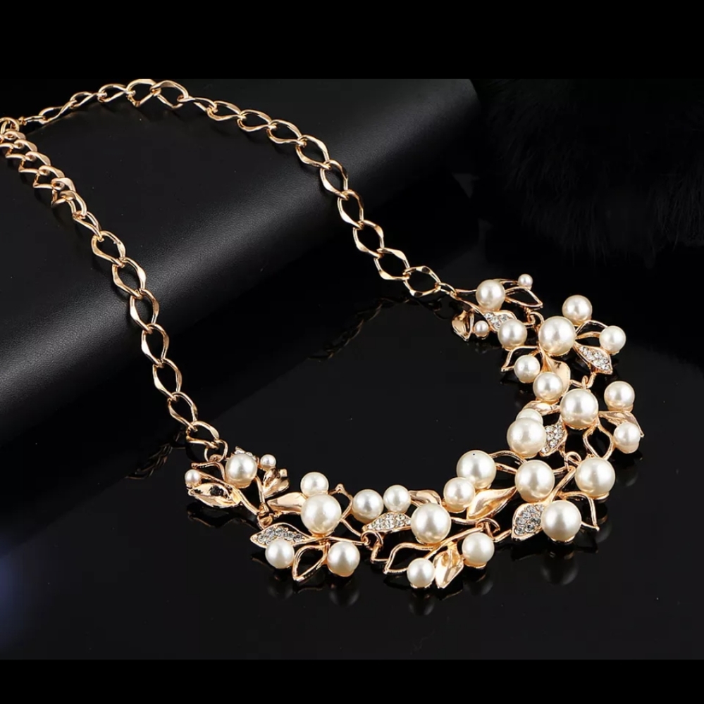 Necklace set - Picture 3 of 4